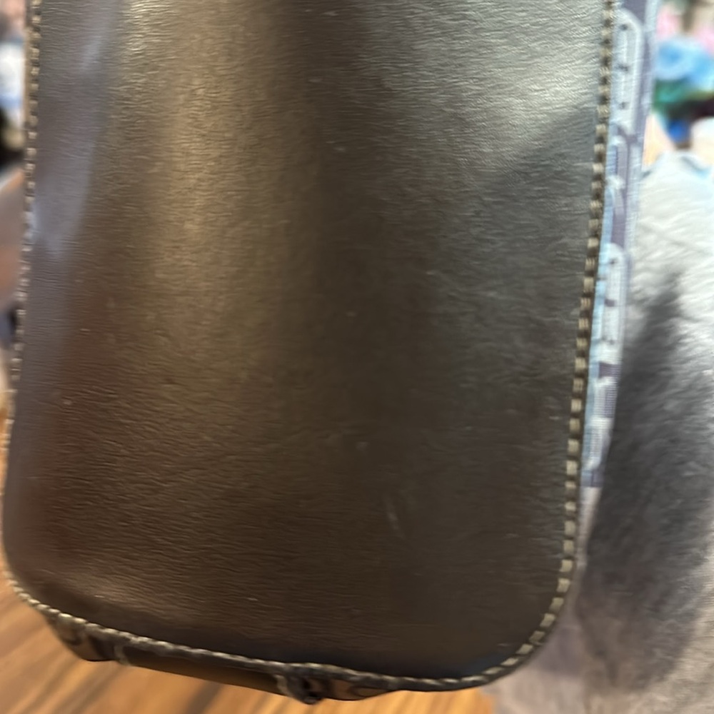 RENATO BALESTRA purse in great used condition - Picture 8 of 16